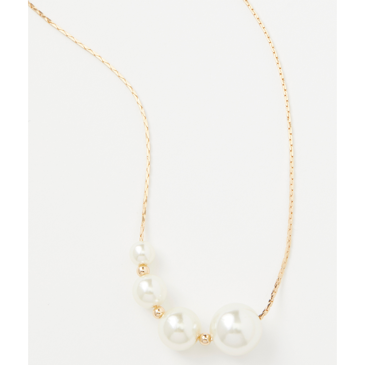 Charming Charlie Gradual Pearl Necklace