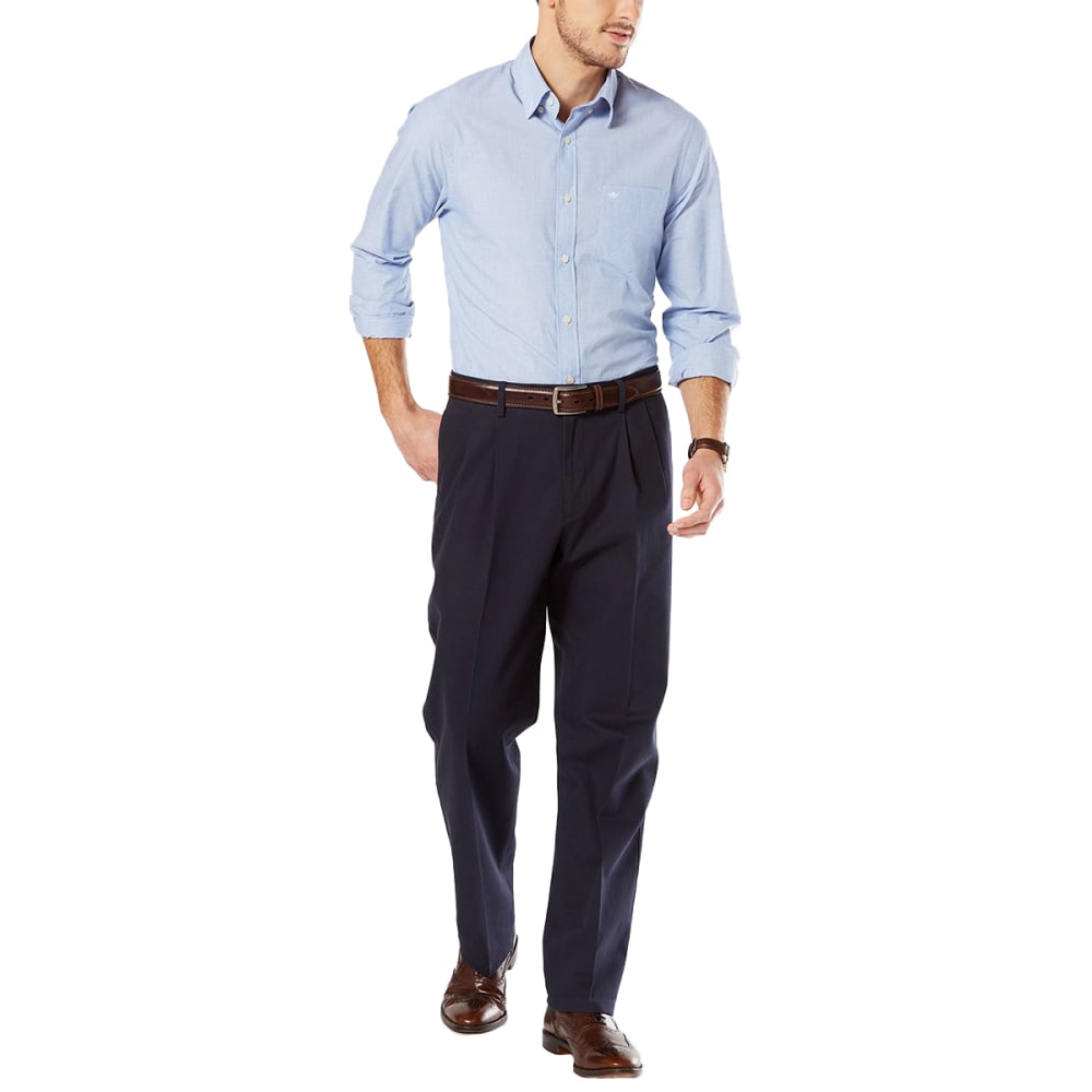 DOCKERS Men's Relaxed Fit Pleated Signature Stretch Khaki Pants - Discontinued Style 30/32