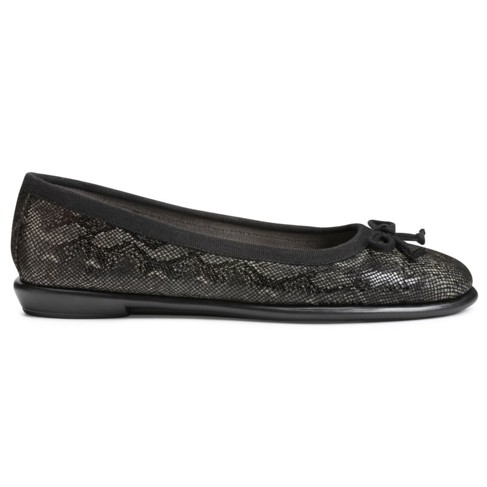 AEROSOLES Women's Fast Bet Flats, Wide - Bob’s Stores