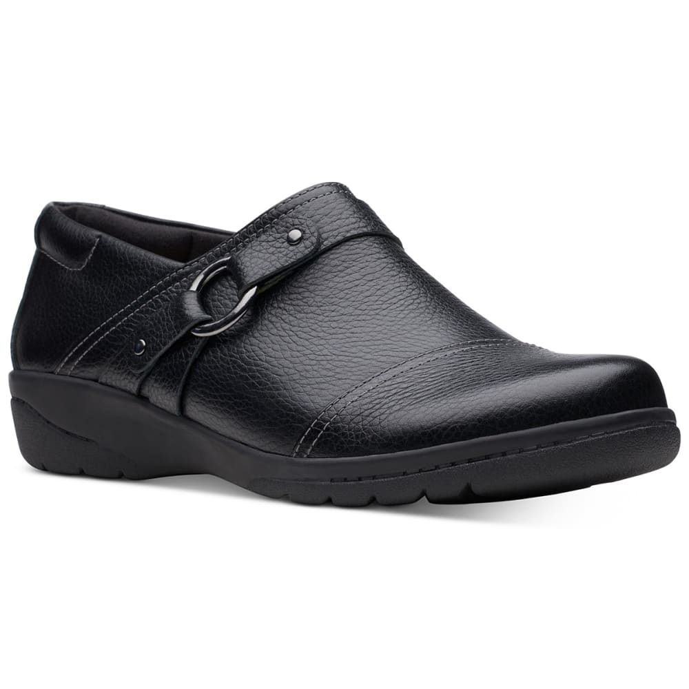 CLARKS Women's Cheyn Fame Shoes 6