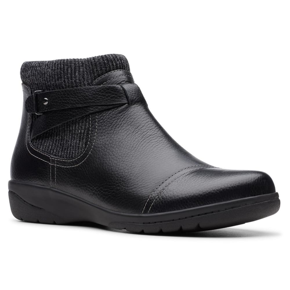 CLARKS Women's Cheyn Kisha Booties 7