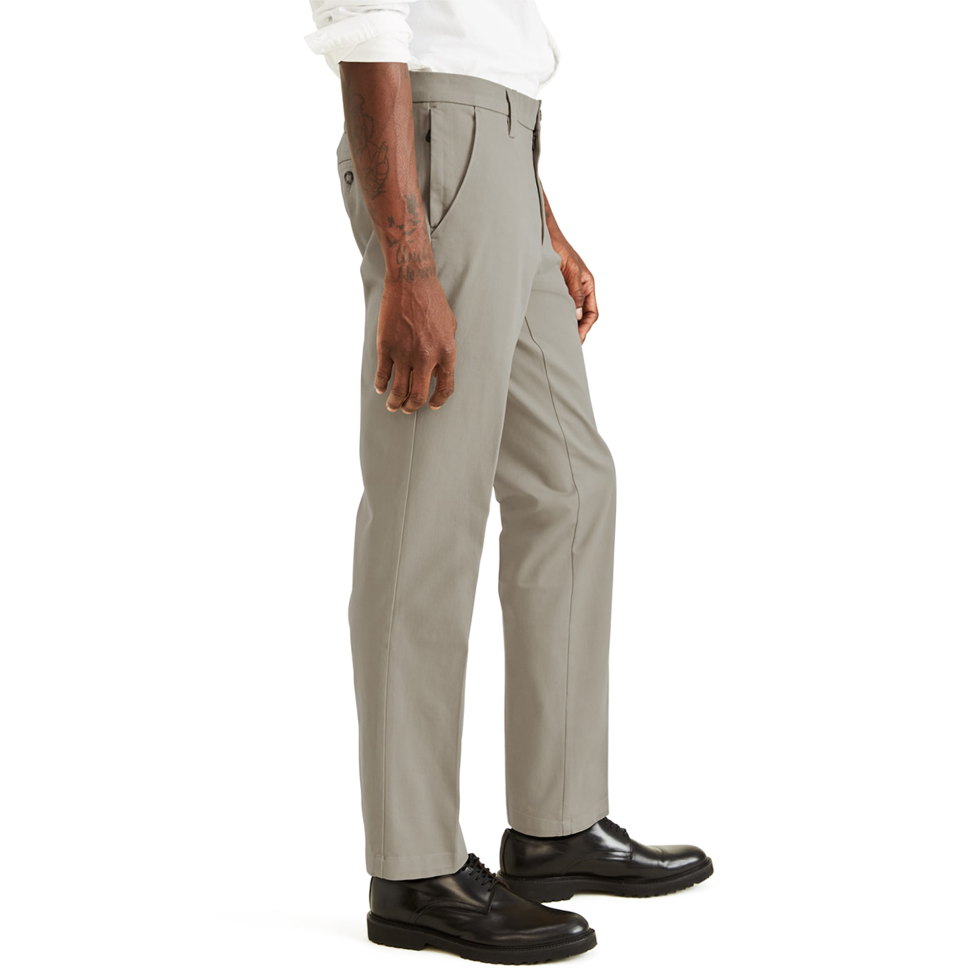 DOCKERS Men's Straight Fit Downtime Smart 360 Flex Khaki Pants - Bob's  Stores