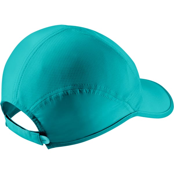 NIKE Women's NikeCourt AeroBill Featherlight Tennis Cap