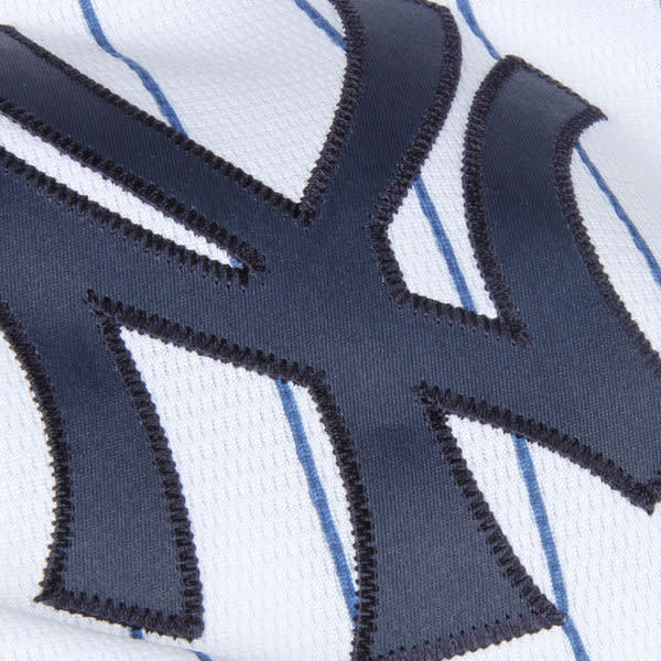 NEW YORK YANKEES Kids' Coolbase Home Pinstripe Replica Jersey