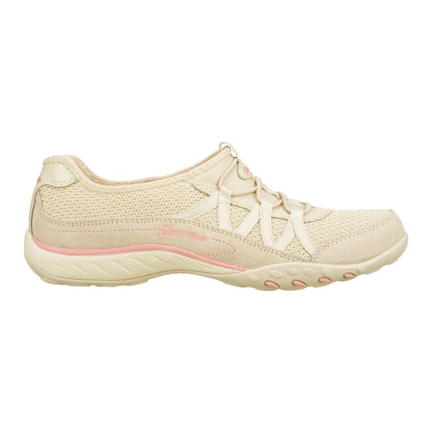 SKECHERS Women's Relaxed Fit Breathe Easy Relaxation Shoes
