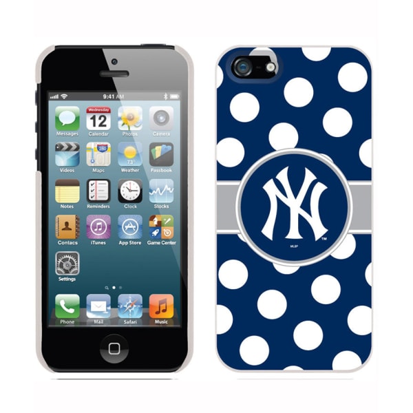 COVEROO New York Yankees Polka Dot Thinshield iPhone 5/5s Case