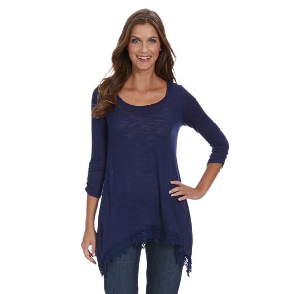 FRENCH LAUNDRY Women's Crochet Hem Sharkbite Top