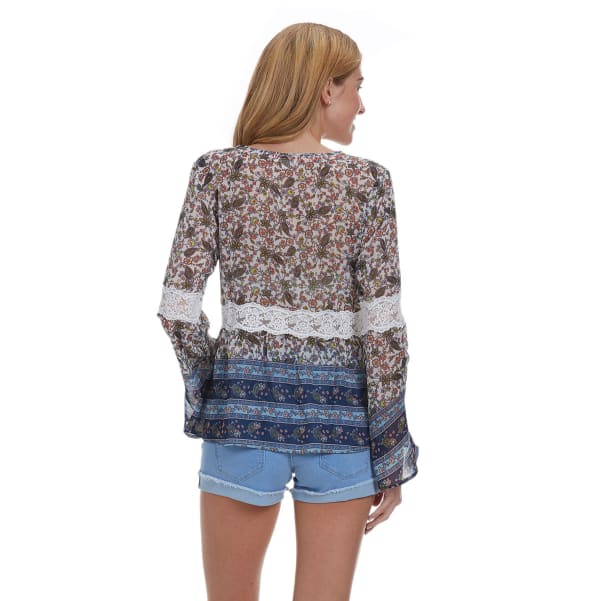 TAYLOR & SAGE Juniors' Border Print Peasant Top