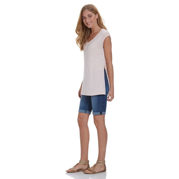 AMBIANCE APPAREL Juniors' V-Neck Side Slit Tunic