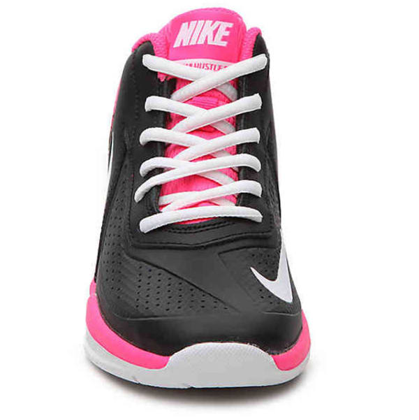 NIKE Little Girls' Team Hustle D 7 Basketball Shoes