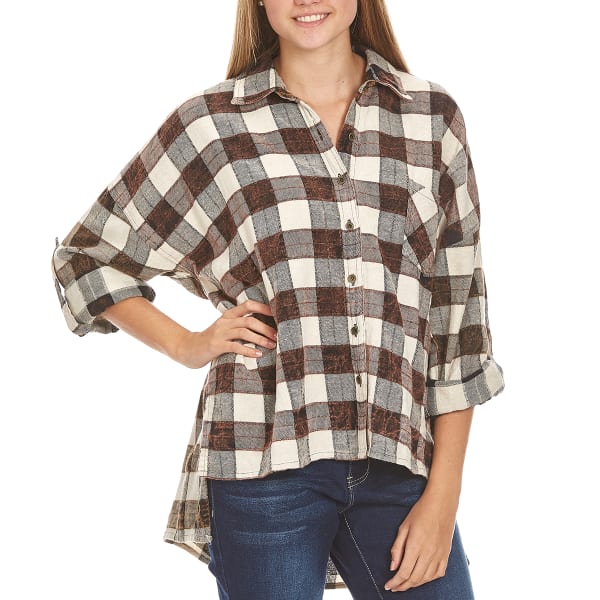 ANGIE Juniors' Hi-Lo Hem Plaid Flannel Shirt