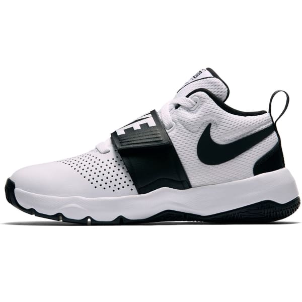 NIKE Boys' Team Hustle D8 Basketball Shoes