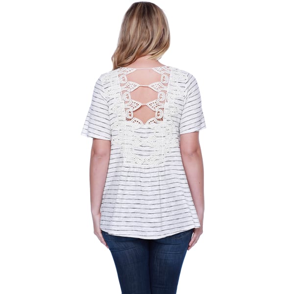 TAYLOR & SAGE Juniors' Striped Lace-Up Front Crochet Back Short-Sleeve Tee