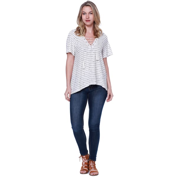 TAYLOR & SAGE Juniors' Striped Lace-Up Front Crochet Back Short-Sleeve Tee