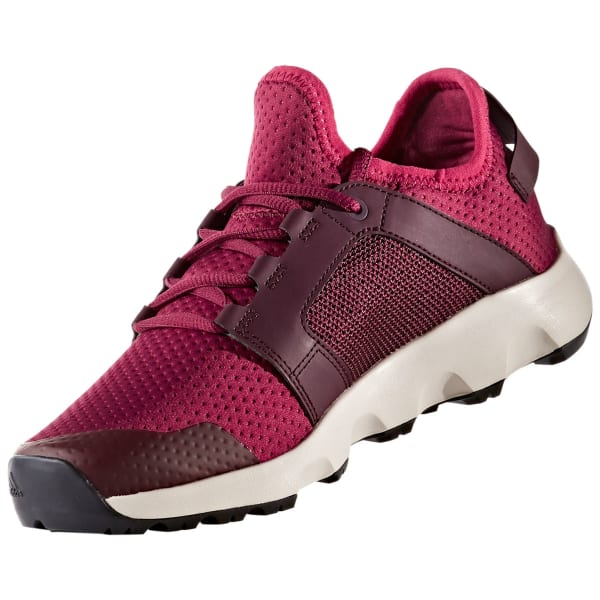 ADIDAS Women's Terrex Voyager DLX Outdoor Shoes, Mystery Ruby/Burgundy