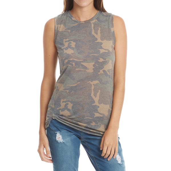 TRESICS LUXE Juniors' Sleeveless Round Neck Camo Top