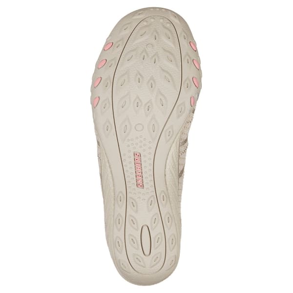 SKECHERS Women's Relaxed Fit: Breathe Easy - Sweet Jam Casual Slip-On Shoes