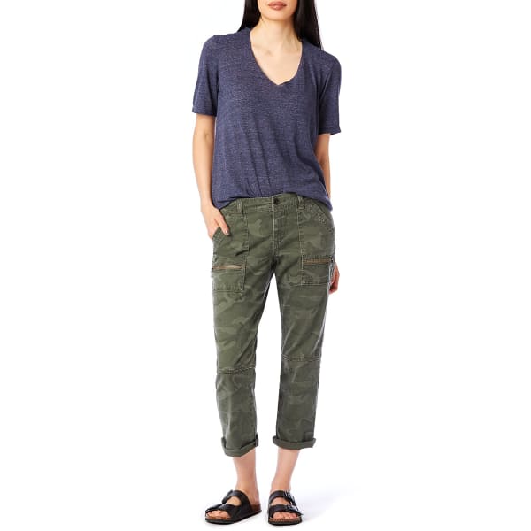 SUPPLIES BY UNIONBAY Women's Norma Camo Crop Pants