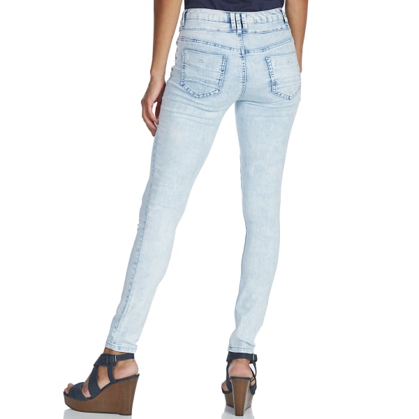 BLUE SPICE Juniors' High-Rise Exposed Button Jeans