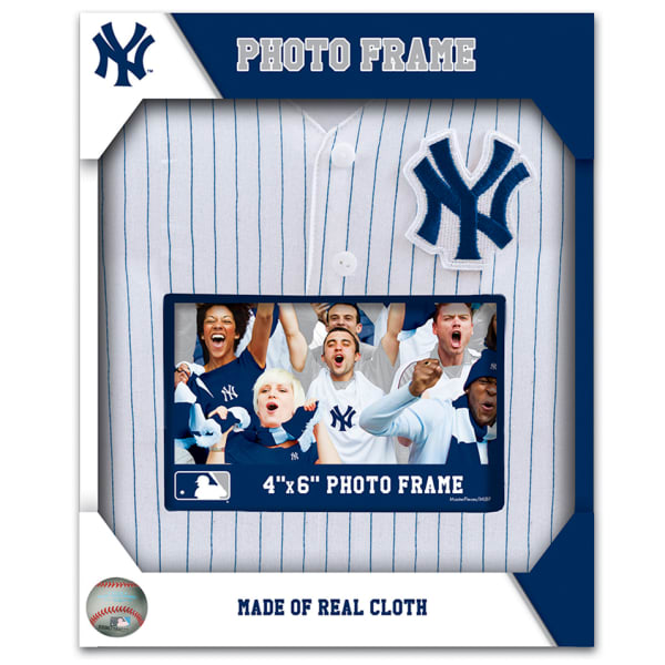 NEW YORK YANKEES Uniformed Photo Frame