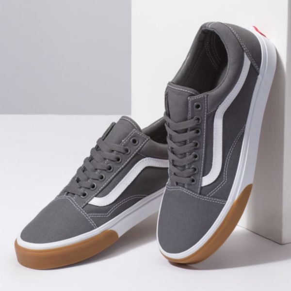 VANS Men's Old Skool Gum Bumper Skate Shoes