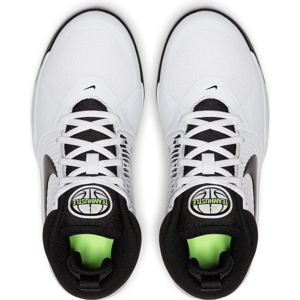 NIKE Boys' Team Hustle D 9 GS Basketball Shoes