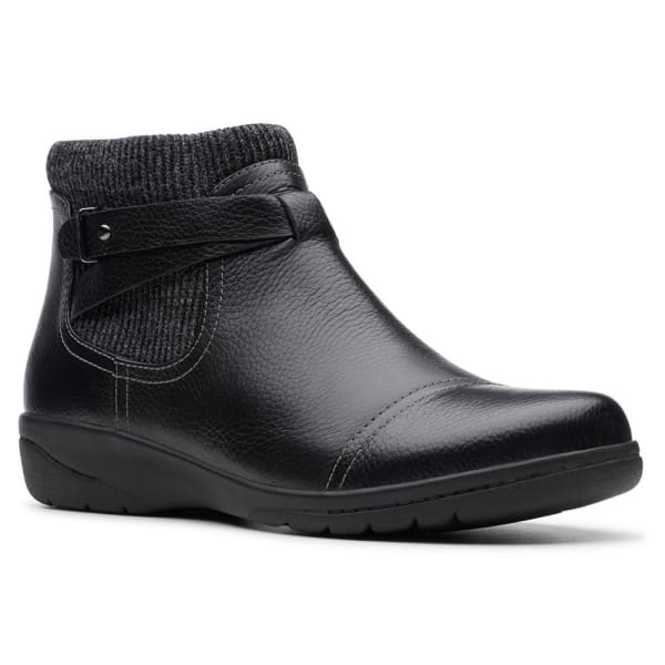 CLARKS Women's Cheyn Kisha Booties