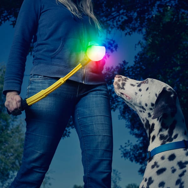 NITE IZE Huck 'N Tuck GlowStreak Collapsible Thrower & LED Ball Dog Toy