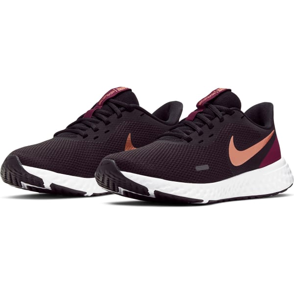 NIKE Women's Revolution 5 Running Shoes