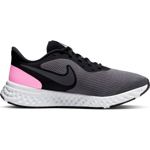 NIKE Women's Revolution 5 Running Shoes, Wide