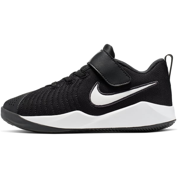 NIKE Boys' Team Hustle Quick 2 Basketball Shoes