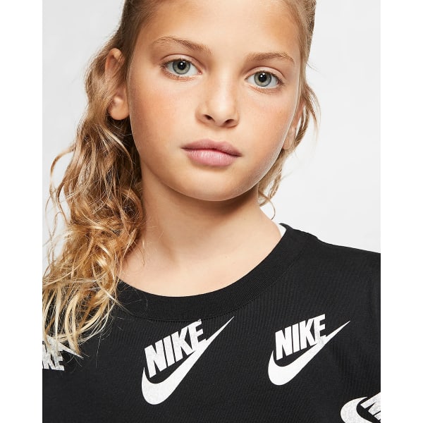 NIKE Girls' Sportswear Long-Sleeve Tee