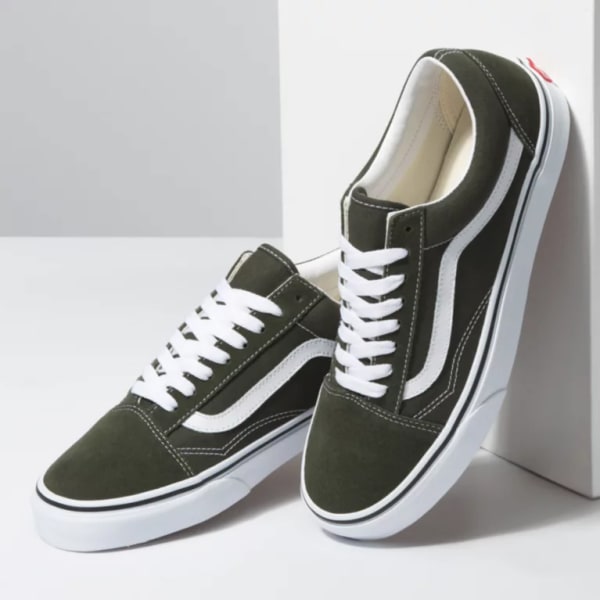 VANS Men's Old Skool Skate Shoe