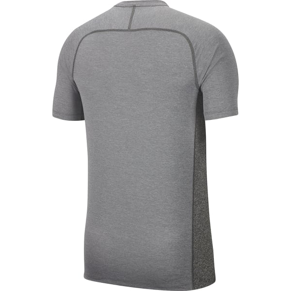 NIKE Men's Short-Sleeve Base Layer Tee