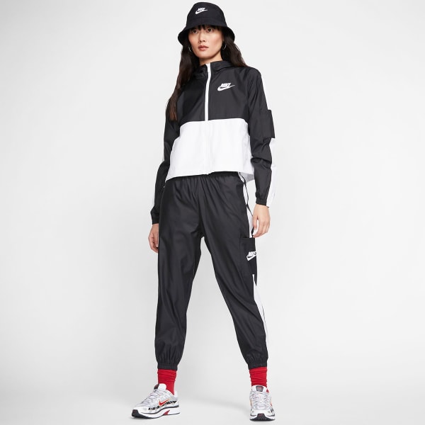 NIKE Women's Sportswear Woven Core Jacket