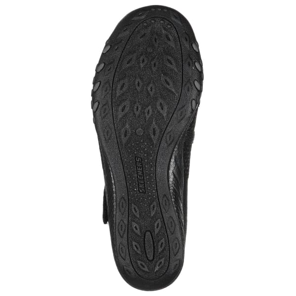 SKECHERS Women's Relaxed Fit: Breath-Easy - Sympathize Shoe