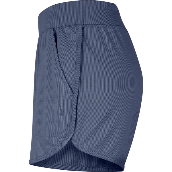 NIKE Women's Yoga Ribbed Shorts