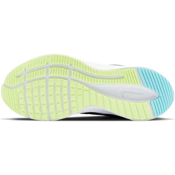 NIKE Women's Quest 3 Running Shoe