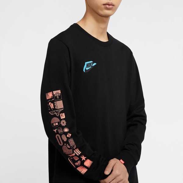 NIKE Men's Sportswear Long-Sleeve Tee