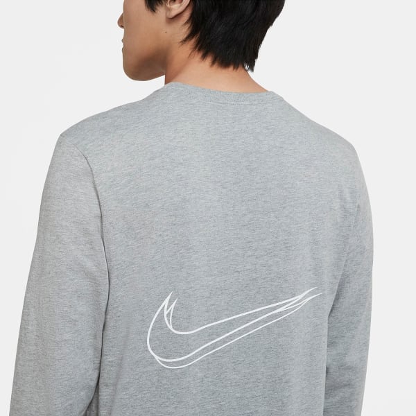 NIKE Men's Sportswear Long-Sleeve Tee