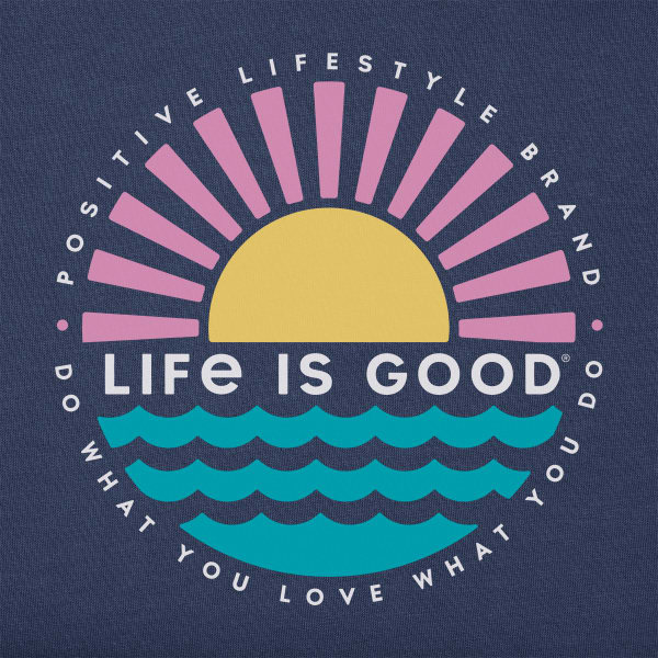 LIFE IS GOOD Women's Sunset on the Water Long Sleeve Crusher-Lite Graphic Tee