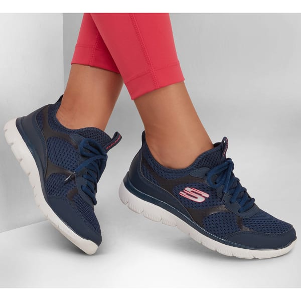 SKECHERS Women's Summits - Free Classics Shoe