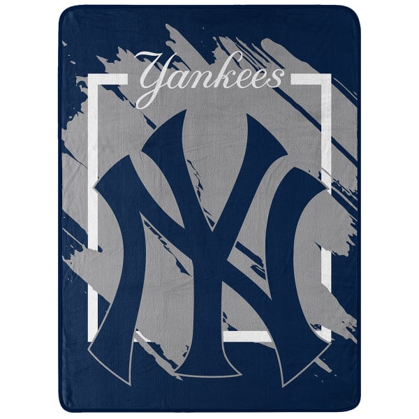 NEW YORK YANKEES Dimensional Micro Raschel Throw Blanket