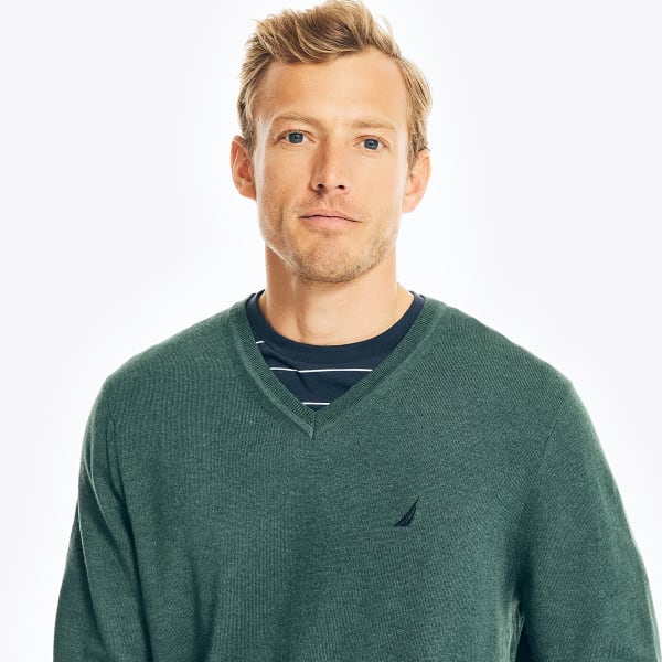 NAUTICA Men's Navtech V-Neck Sweater