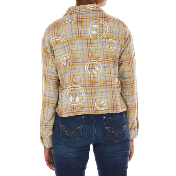 NO COMMENT Juniors' Smiley Long-Sleeve Boxy Flannel