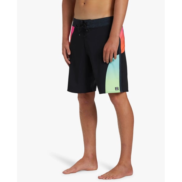 BILLABONG Men's Cylinders Pro 19" Boardshorts