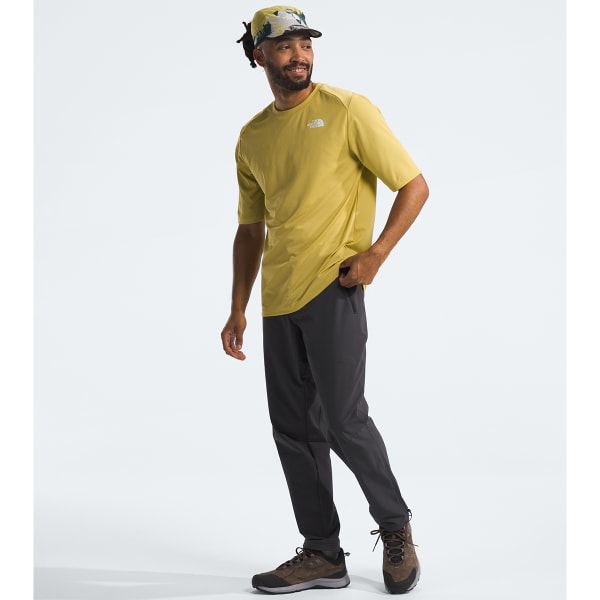 THE NORTH FACE Men’s Shadow Short-Sleeve Tee