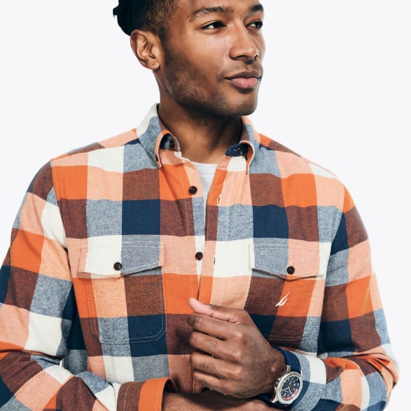 NAUTICA Men's Sustainably Crafted Plaid Flannel Shirt