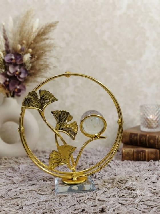 Golden Ginkgo Leaf Circle with Crystal Ball Table Showpiece)