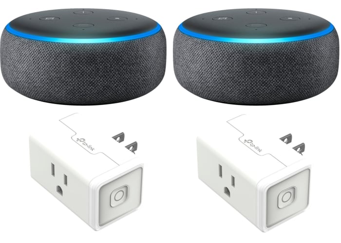 2 Echo Dots + 2 Smart Plugs